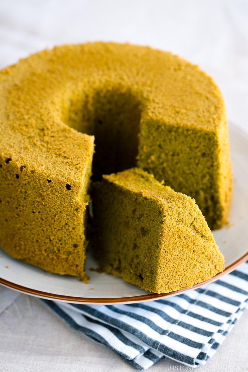 Matcha Chiffon Cake